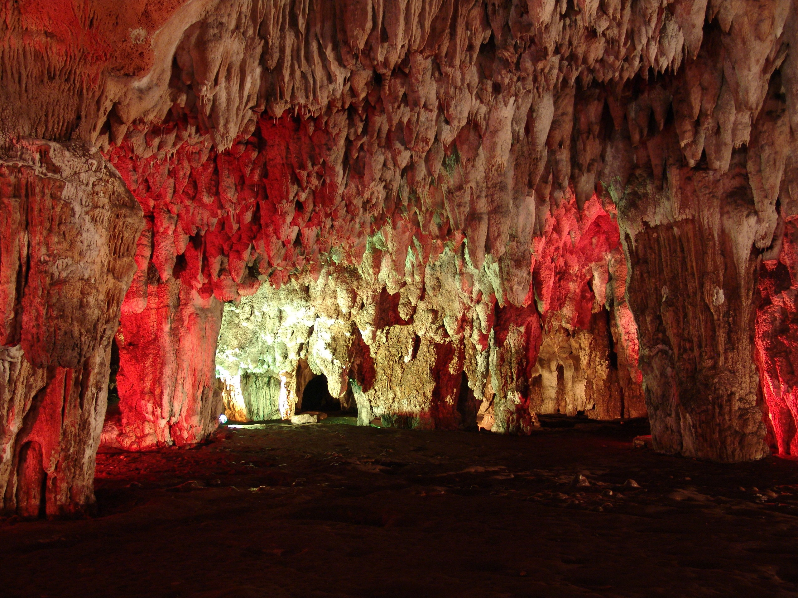 //yucatantravel.epconsulting.mx/wp-content/uploads/2019/11/Loltún-Grutas04-scaled.jpg