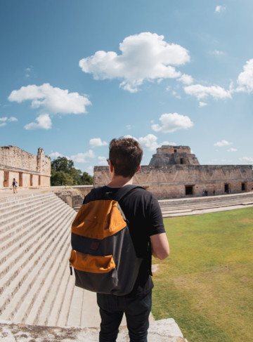 https://yucatantravel.epconsulting.mx/wp-content/uploads/2019/12/Uxmal-Cuadrágunlo-de-las-monjas-scaled-360x487.jpg