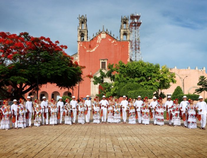 https://yucatantravel.epconsulting.mx/wp-content/uploads/2024/05/Caminantes-del-Mayab-703x535.jpeg