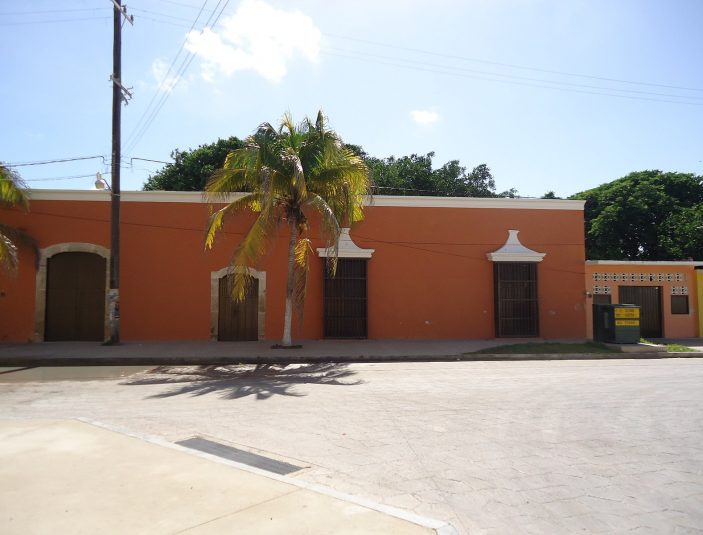 https://yucatantravel.epconsulting.mx/wp-content/uploads/2024/05/Casa-de-la-Emperatriz-Carlota-Yucatán-703x535.jpg