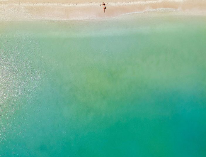 https://yucatantravel.epconsulting.mx/wp-content/uploads/2024/05/playa-de-Sisal-Yucatán-PM-703x535.jpg