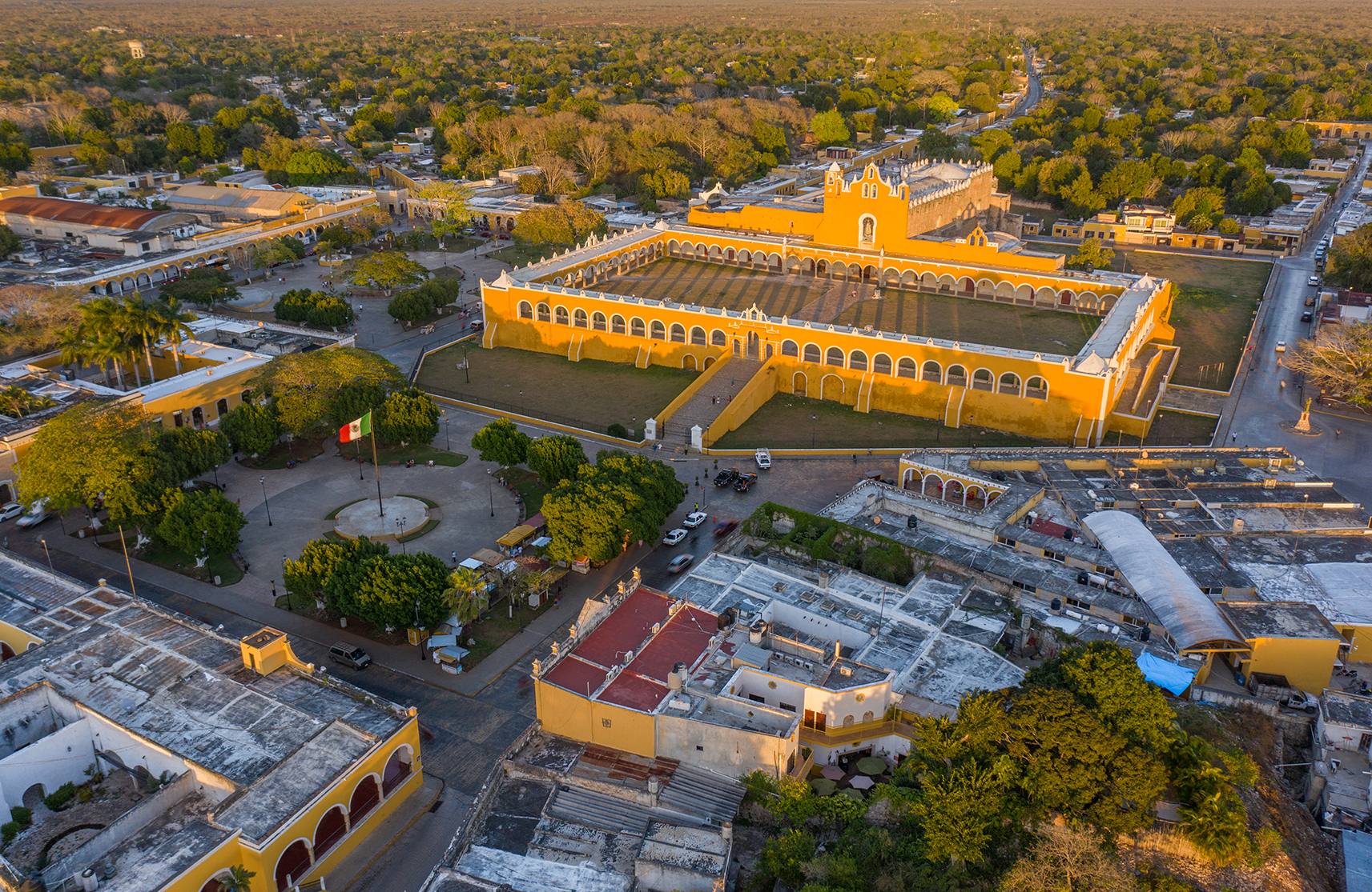 //yucatantravel.epconsulting.mx/wp-content/uploads/2025/12/izamal.jpg